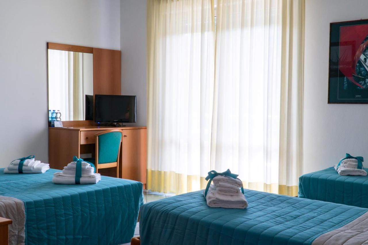 Hotel Alisei Lignano Sabbiadoro Eksteriør bilde
