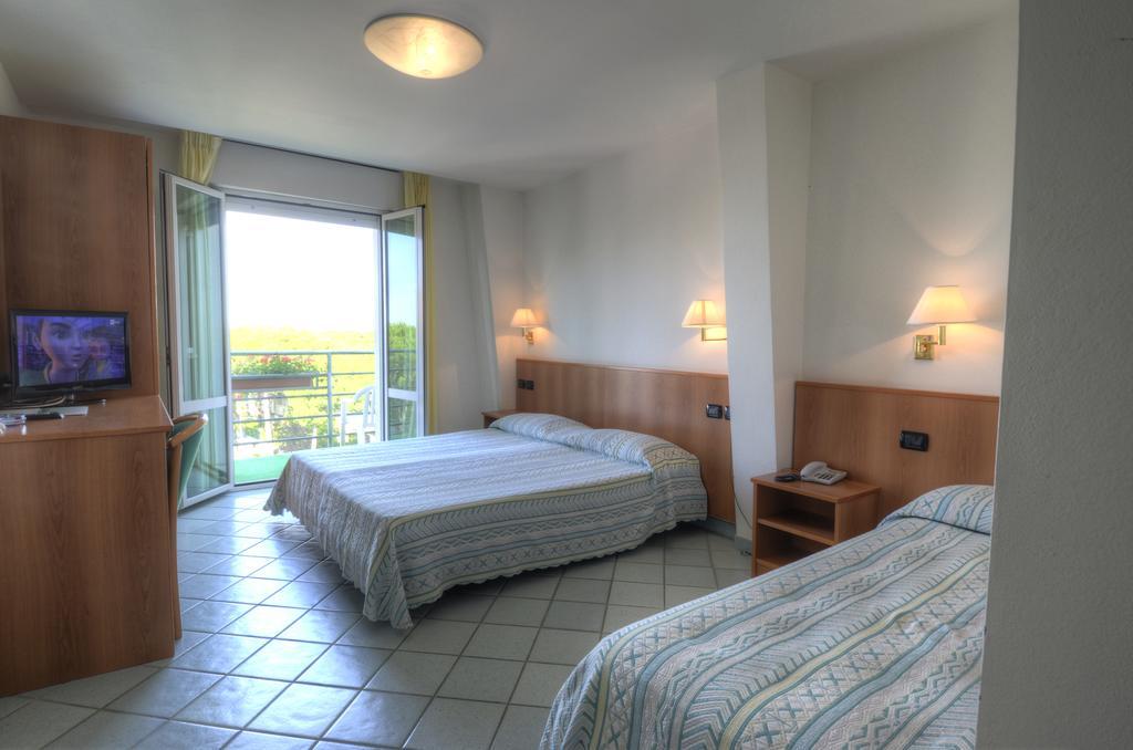 Hotel Alisei Lignano Sabbiadoro Rom bilde