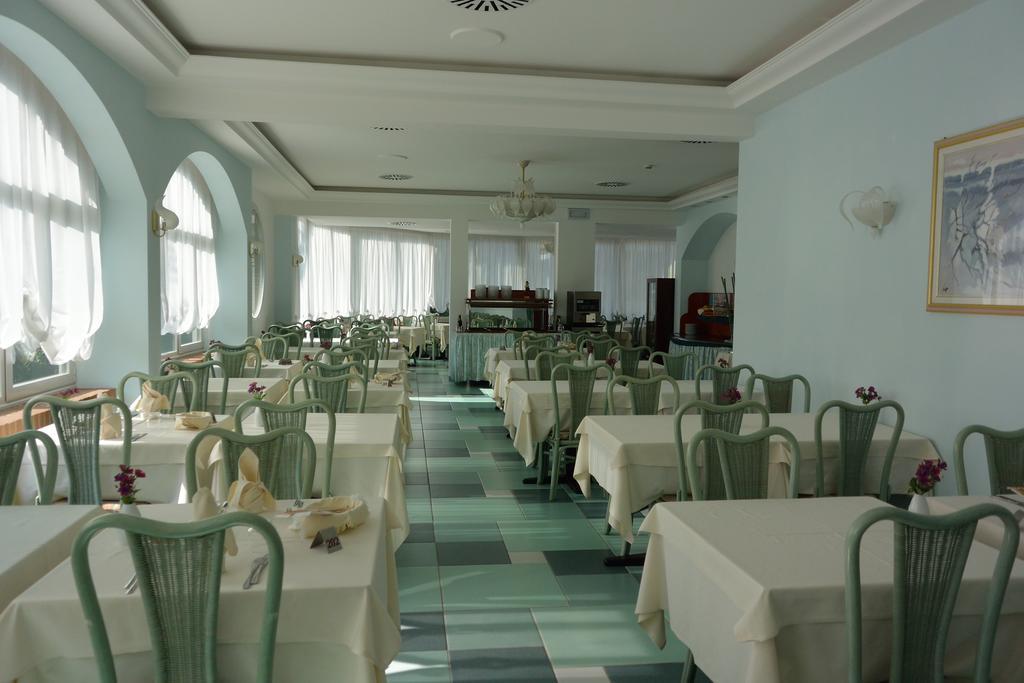 Hotel Alisei Lignano Sabbiadoro Eksteriør bilde